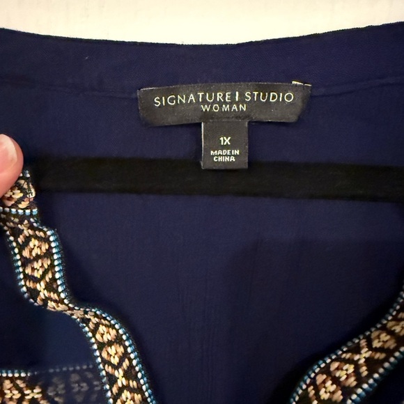 Signature Studio Navy Blouse with beautiful Trim - Picture 3 of 4